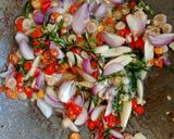 Foto langkah ke 2 dari resep Ayam suir sambal matah.