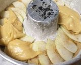 Foto del paso 6 de la receta: Torta de manzana invertida (con aceite, fácil y económica!!)