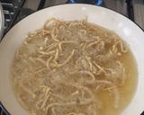 Foto langkah ke 3 dari resep Crispy Enoki mit Abon Keju.
