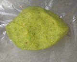 வேர்க்கடலை பிஸ்தா ரோல் ரெசிபி ஸ்டேப் 5 புகைப்படம்