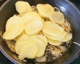 Foto del paso 5 de la receta: Jarrete de Cordero con Patatas panadera
