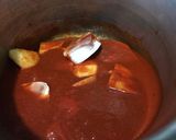 Foto del paso 3 de la receta: Codillo de cerdo en chile guajillo preparado en olla de presión