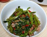 Foto langkah ke 6 dari resep Tumis Kangkung Cumi Asin Saos Tiram.