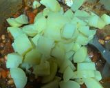 A picture of step 4 of Kulhard aloo chaat.