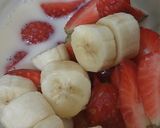 Foto langkah ke 2 dari resep Strawberry Smoothies.