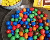 Une image de l'étape 1 de Biscuits aux m&m's jaune 😊.