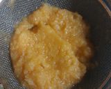 A picture of step 2 of Orange fresh juice.