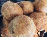 A picture of step 5 of Crispy meaty yam balls.