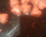 صورة لخطوة 4 من وصفة حلوة القلوب الملونة