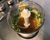 Une image de l'étape 4 de Sauce salade moutarde,avocat et persil.