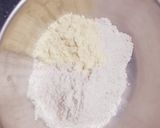 A picture of step 1 of Jowar Dhirde.