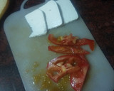 Foto del paso 1 de la receta: Bocadillo de jamón serrano, lascas de queso tierno y tomate