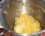 Foto langkah ke 6 dari resep Bolu Karamel aka Sarang Semut ala Rianti Kitchen.