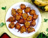 A picture of step 4 of Methi Kela Bhajiya.