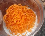 A picture of step 2 of Lacto vegetarian creamy spaghetti.