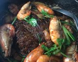 รูปขั้นตอนการทำที่ 4 ของ กุ้งอบวุ้นเส้นรสเด็ด เส้นเหนียวนุ่ม