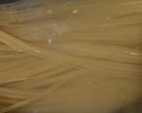 Foto langkah ke 2 dari resep Spaghetti Aglio E Olio.