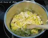 Foto del paso 1 de la receta: Crema de patatas violetas