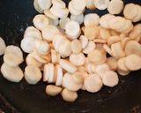 A picture of step 3 of Raddish Sambar.