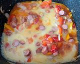 Egyszerű tojásos lecsó virslivel recept fázis 3 fotója