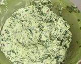 Une image de l'étape 1 de Dômes de saumon, feuilles d’épinards et fromage frais.