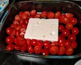 Une image de l'étape 1 de Pâtes tomates cerises et feta.