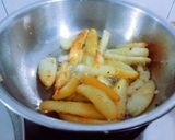 A picture of step 4 of Crispy tasty delicious honey chilli potato(Chinese recipe).