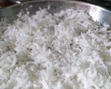 केसरी कोकोनट बाइट (Kesari coconut bite recipe in Hindi) रेसिपी चरण 2 फोटो