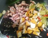 Foto langkah ke 3 dari resep Tumis Tahu Cumi Asin.