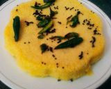 A picture of step 5 of Dhokla (Yellow lentil Savory Cake).