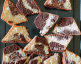 Foto langkah ke 7 dari resep Bolu Jadul / Marmer Cake ekonomis 2 telur.