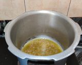A picture of step 3 of Drumstick aloo curry.