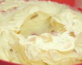A picture of step 4 of Yogurt fruit delight.