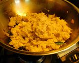 A picture of step 3 of Idli uppuma.