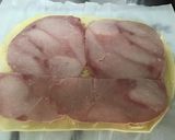 Une image de l'étape 2 de Palmiers roses au jambon emmental et moutarde.
