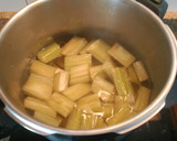 Foto del paso 2 de la receta: Guisado de cardos con bacalao