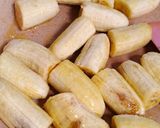 Foto langkah ke 1 dari resep Bolen Piscok (Pisang Coklat).