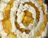 A picture of step 5 of Creamy mango delight.