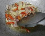Foto langkah ke 2 dari resep Tumis Bok Choy Bakso.