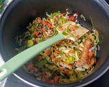 Foto del paso 3 de la receta: Lentejas pardinas con verduras y semillas