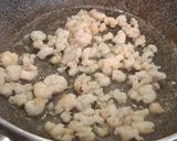 Foto del passaggio 3 della ricetta Risotto con asparagi e gamberetti