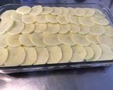 Une image de l'étape 7 de Gratin surprise de pommes de terre au bœuf mijoté et sauce crème au persil.
