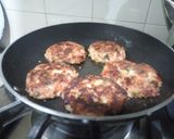 A picture of step 4 of Aaloo Chapali Kabab.