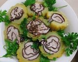 Hình bước làm 4 của món Canh khổ qua dồn chả cá thác lác