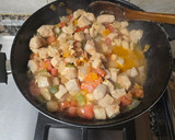 Foto del paso 3 de la receta: Pollo tex mex con calabacín