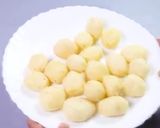 કાશ્મીરી દમ આલુ (Kashmiri Dum Alu Recipe In Gujarati) રેસીપી સ્ટેપ1ફોટો