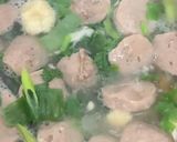 Foto langkah ke 4 dari resep Sop Bakso Sayur.
