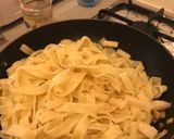 Hình bước làm 6 của món Mì Ý sốt Alfredo