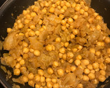 Foto del paso 5 de la receta: Col con garbanzos y pimentón De la Vera