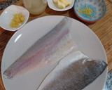 Foto del paso 1 de la receta: Lubina al ajo limón